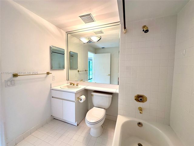 2600 Segovia St 701, Coral Gables, FL 33134