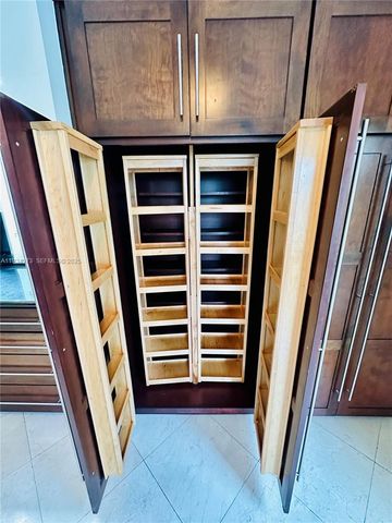 2600 Segovia St 701, Coral Gables, FL 33134