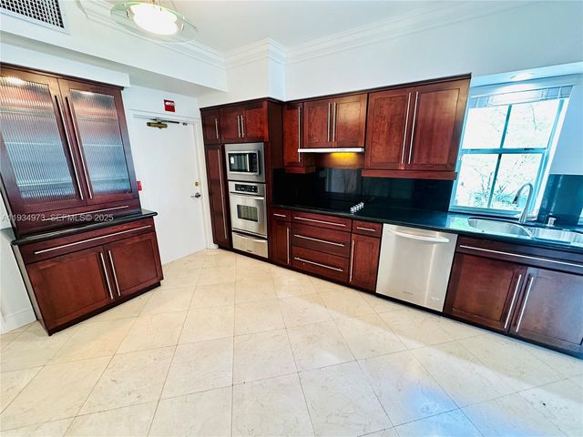 2600 Segovia St 701, Coral Gables, FL 33134