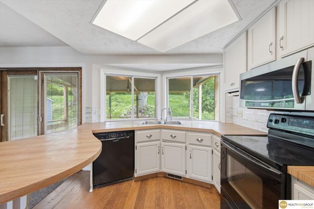 204 Sandi Court, Bellevue, NE 68005