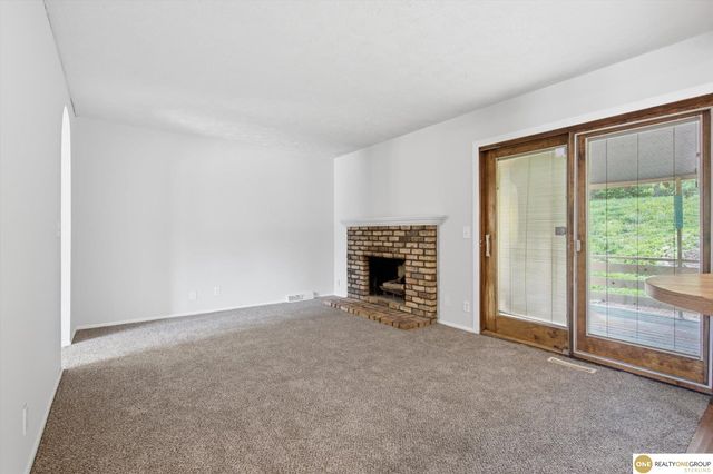 204 Sandi Court, Bellevue, NE 68005