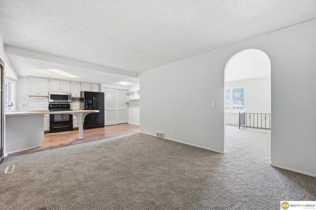 204 Sandi Court, Bellevue, NE 68005