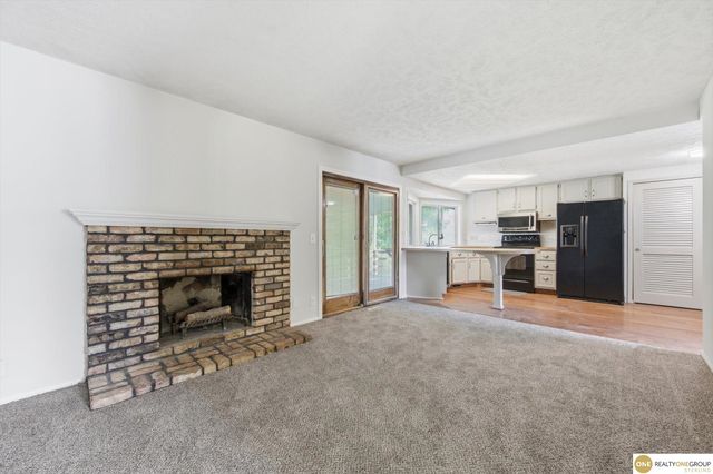 204 Sandi Court, Bellevue, NE 68005