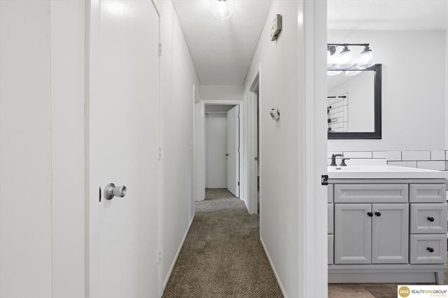 204 Sandi Court, Bellevue, NE 68005