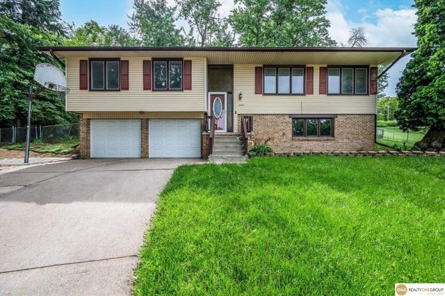 204 Sandi Court, Bellevue, NE 68005