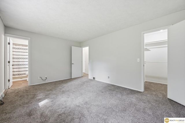 204 Sandi Court, Bellevue, NE 68005