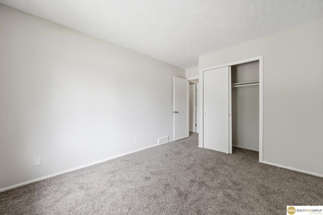 204 Sandi Court, Bellevue, NE 68005