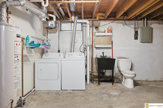 204 Sandi Court, Bellevue, NE 68005