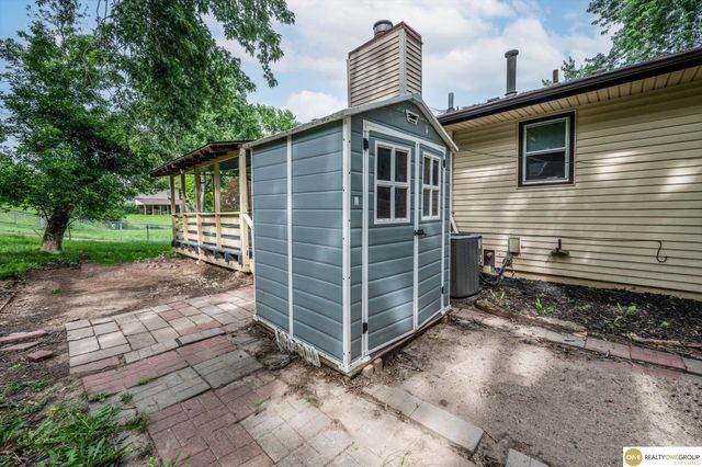 204 Sandi Court, Bellevue, NE 68005
