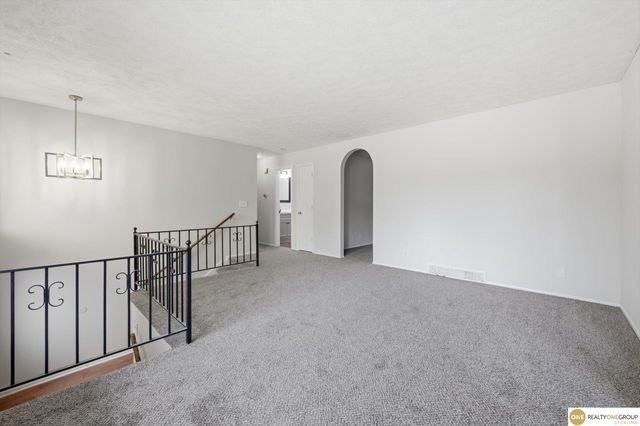 204 Sandi Court, Bellevue, NE 68005