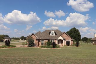 2300 E Emerald Bend Court, Granbury, TX 76049