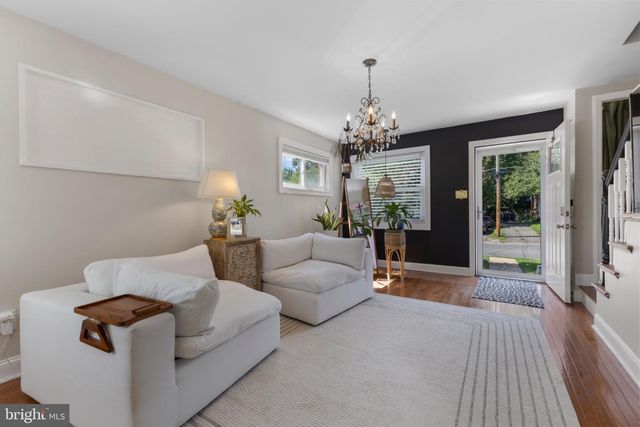 6809 KENYON DR, Alexandria, VA 22307