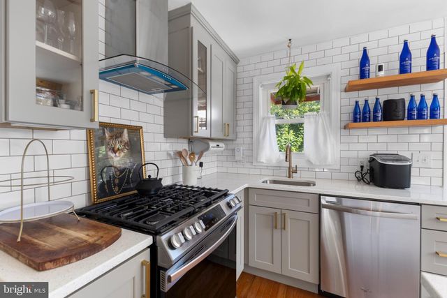 6809 KENYON DR, Alexandria, VA 22307