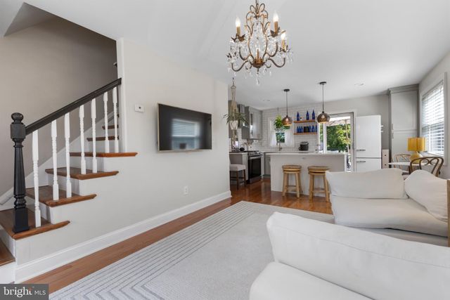 6809 KENYON DR, Alexandria, VA 22307