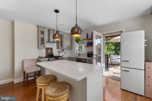 6809 KENYON DR, Alexandria, VA 22307