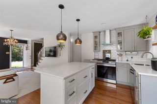 6809 KENYON DR, Alexandria, VA 22307