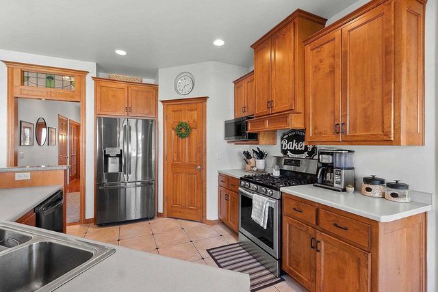 600 WINDING WATERS WAY, De Pere, WI 54115