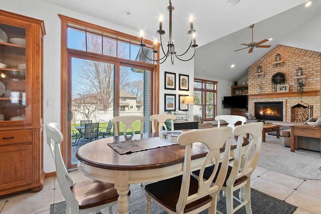 600 WINDING WATERS WAY, De Pere, WI 54115