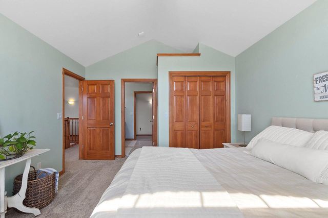 600 WINDING WATERS WAY, De Pere, WI 54115