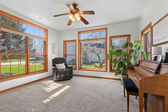 600 WINDING WATERS WAY, De Pere, WI 54115
