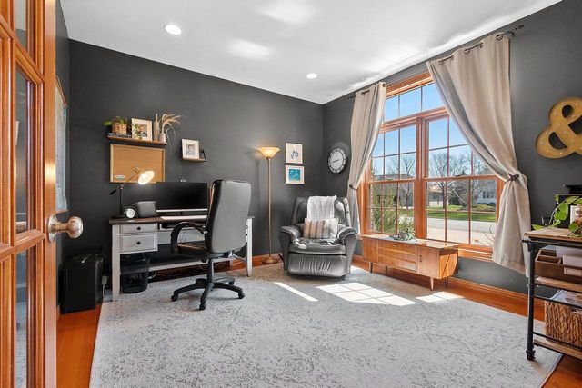 600 WINDING WATERS WAY, De Pere, WI 54115