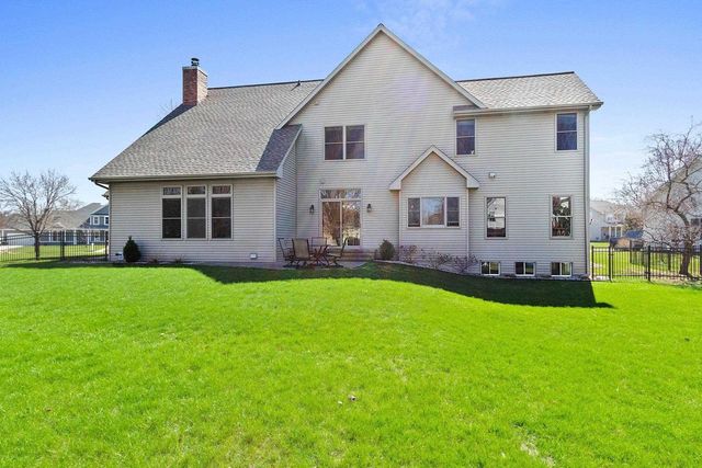 600 WINDING WATERS WAY, De Pere, WI 54115
