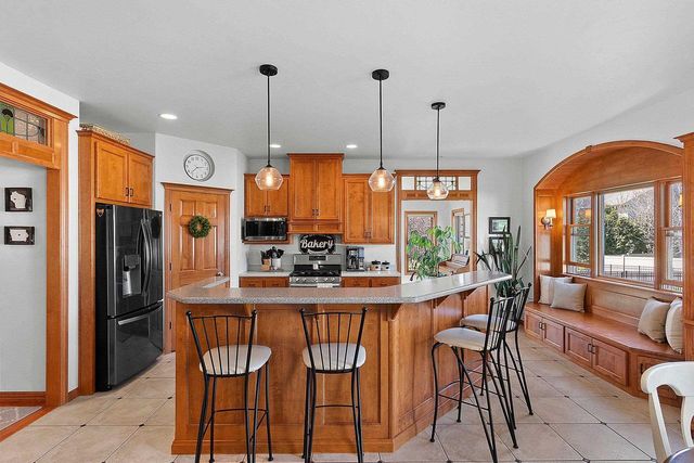 600 WINDING WATERS WAY, De Pere, WI 54115