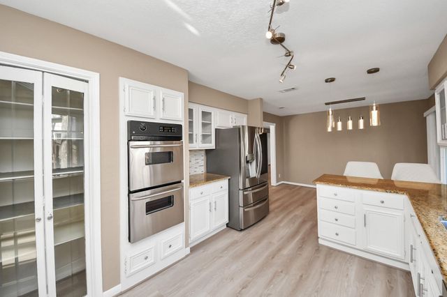 1710 Wildwood Lane, Richmond, TX 77406