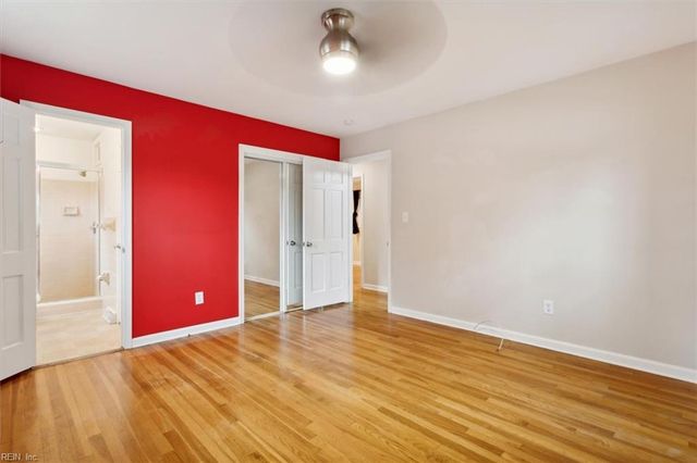 121 Burnham PL, Newport News, VA 23606