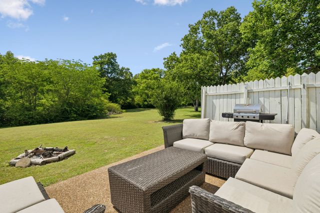165 Harpeth View Trl, Kingston Springs, TN 37082
