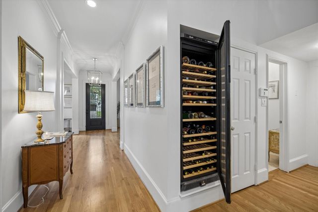 4606 Birch Street, Bellaire, TX 77401