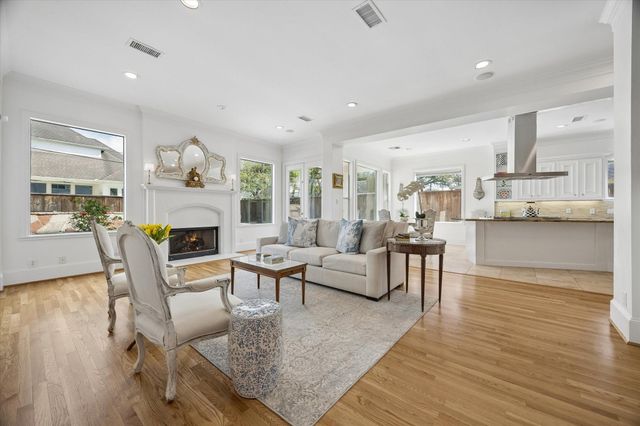 4606 Birch Street, Bellaire, TX 77401