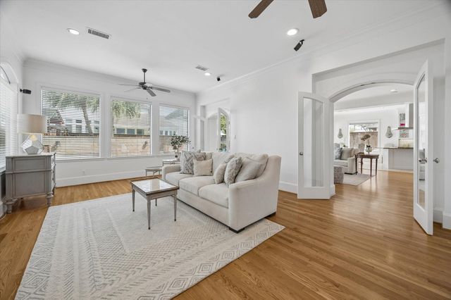 4606 Birch Street, Bellaire, TX 77401