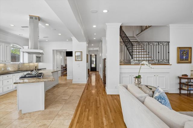 4606 Birch Street, Bellaire, TX 77401