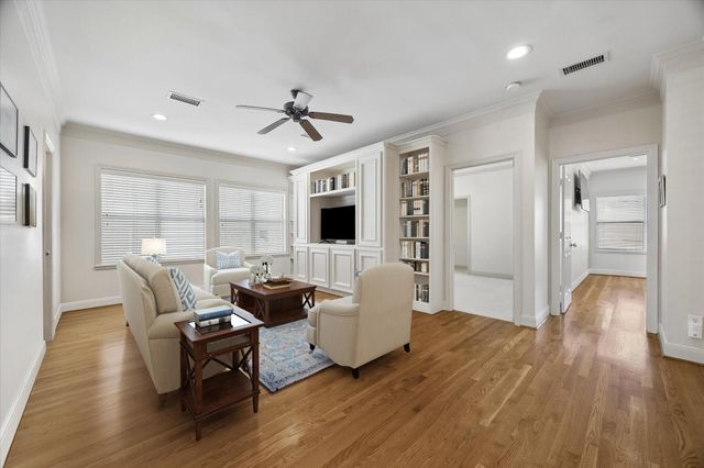 4606 Birch Street, Bellaire, TX 77401