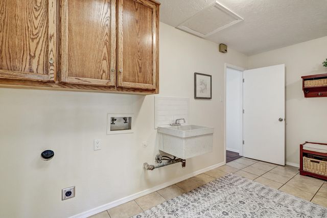 1634 Sagebrush Trail SE, Albuquerque, NM 87123