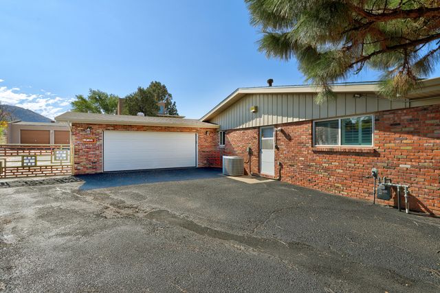 1634 Sagebrush Trail SE, Albuquerque, NM 87123