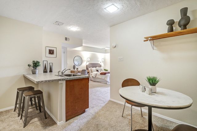 1634 Sagebrush Trail SE, Albuquerque, NM 87123