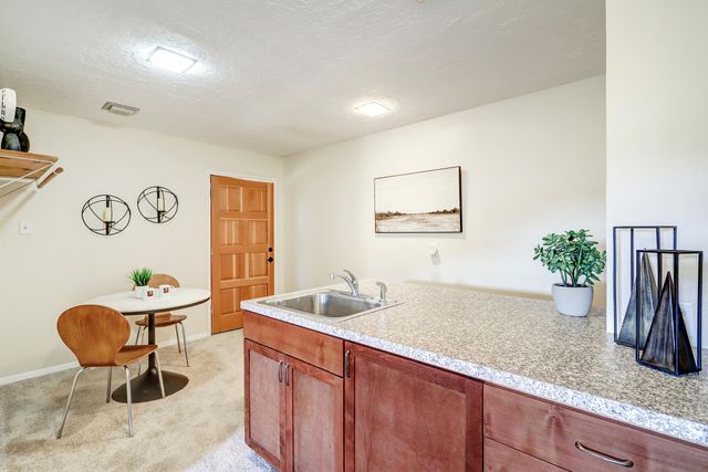 1634 Sagebrush Trail SE, Albuquerque, NM 87123