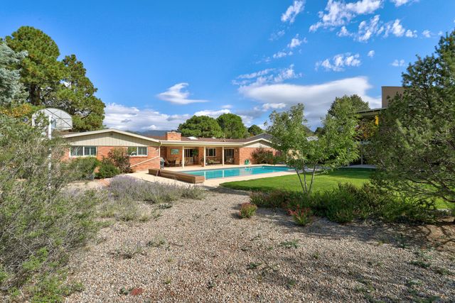 1634 Sagebrush Trail SE, Albuquerque, NM 87123