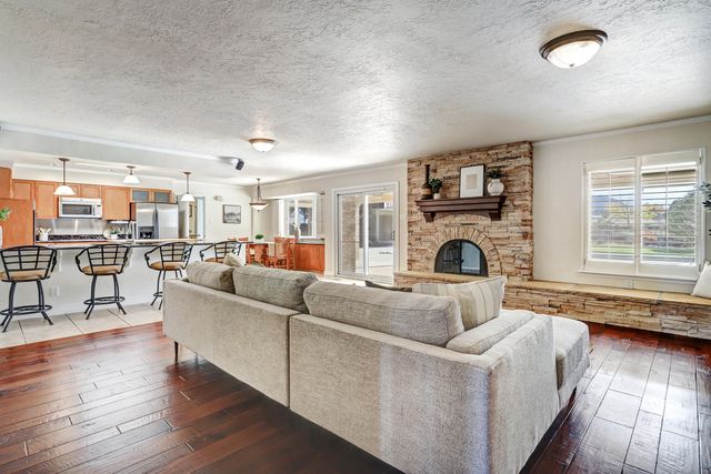 1634 Sagebrush Trail SE, Albuquerque, NM 87123