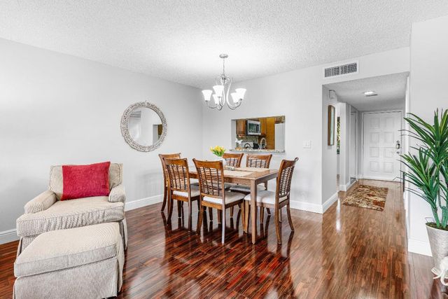 7270 Ashford Place 107, Delray Beach, FL 33446