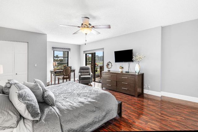 7270 Ashford Place 107, Delray Beach, FL 33446