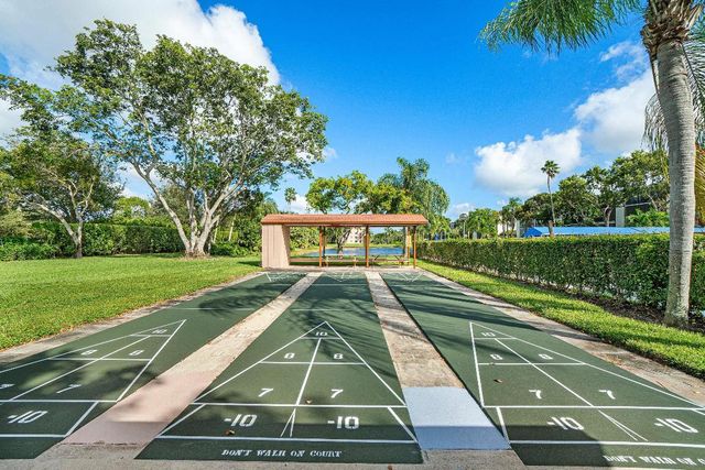 7270 Ashford Place 107, Delray Beach, FL 33446