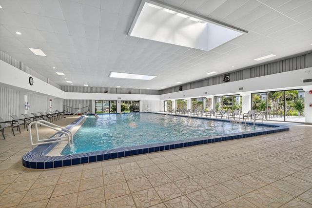 7270 Ashford Place 107, Delray Beach, FL 33446