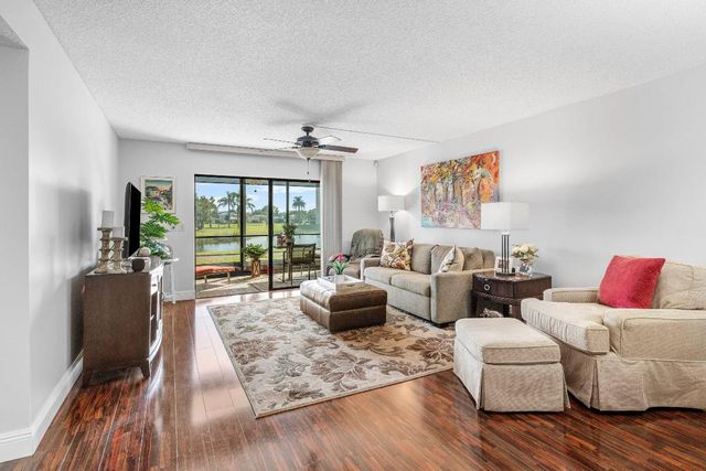 7270 Ashford Place 107, Delray Beach, FL 33446
