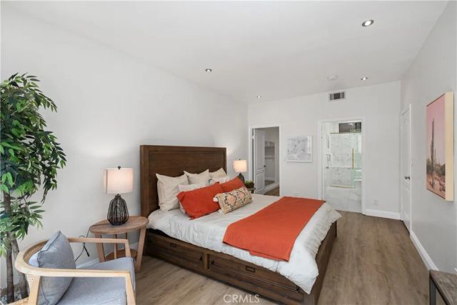 828 N Hudson Avenue 106, Los Angeles, CA 90038