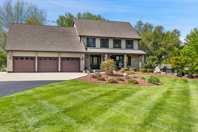 13N470 Chisholm Trail, Elgin, IL 60124
