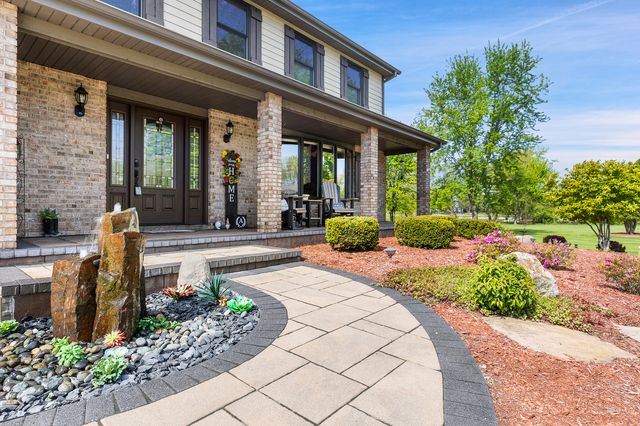 13N470 Chisholm Trail, Elgin, IL 60124