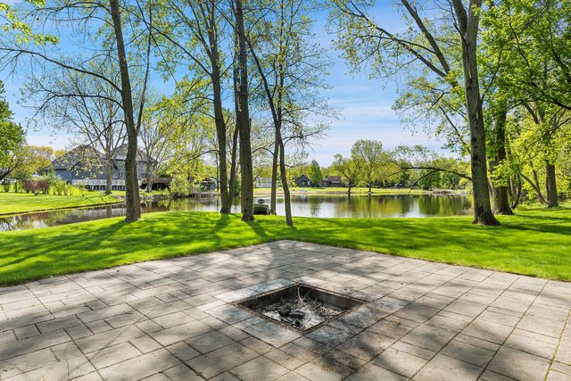 13N470 Chisholm Trail, Elgin, IL 60124